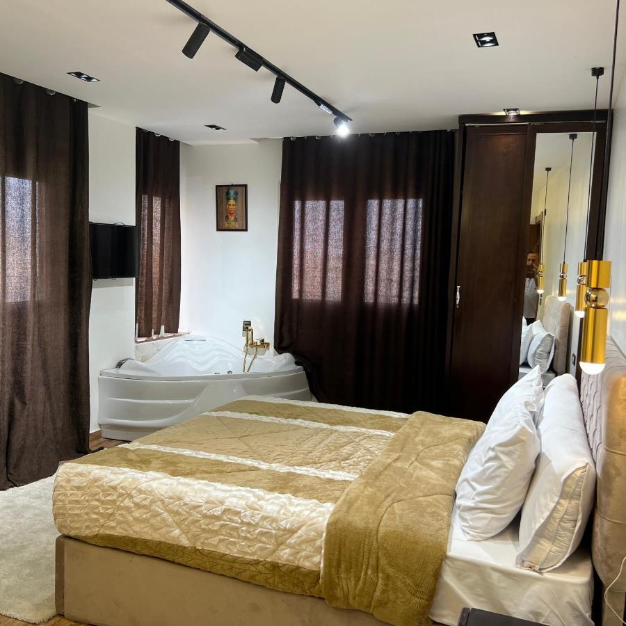 Nazlat as Sammān White Pyramids Inn מראה חיצוני תמונה